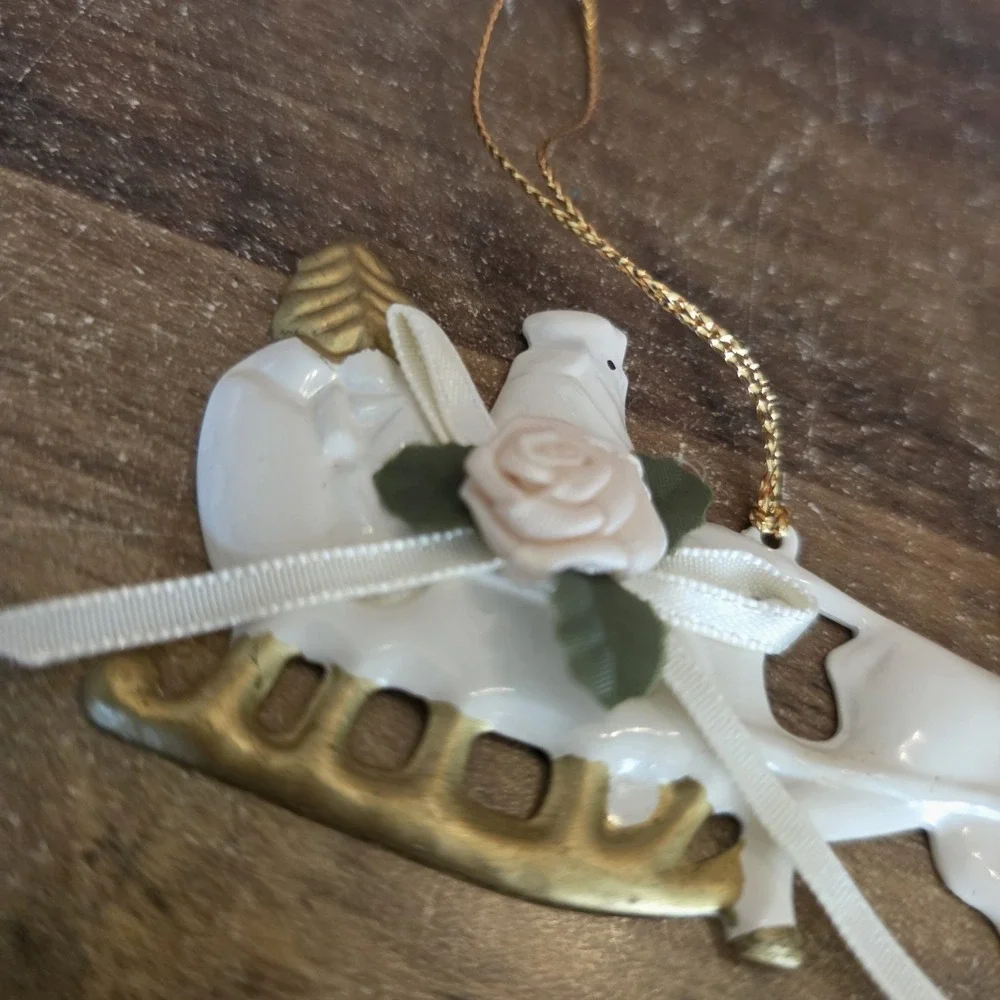 Santa Sleigh Christmas Ornament White‎ Gold Tone Bells Old Style Folk Art Metal